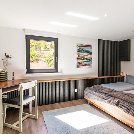 Eifelbergversteck Grosse Und Moderne Einliegerwohnung In มาเยิน ภายนอก รูปภาพ